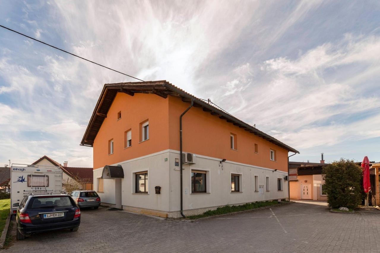 Apartments Keber ليوبليانا المظهر الخارجي الصورة